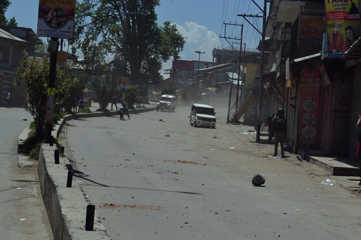 CRPF officer injured in ongoing gunfight at Chattabal Srinagar